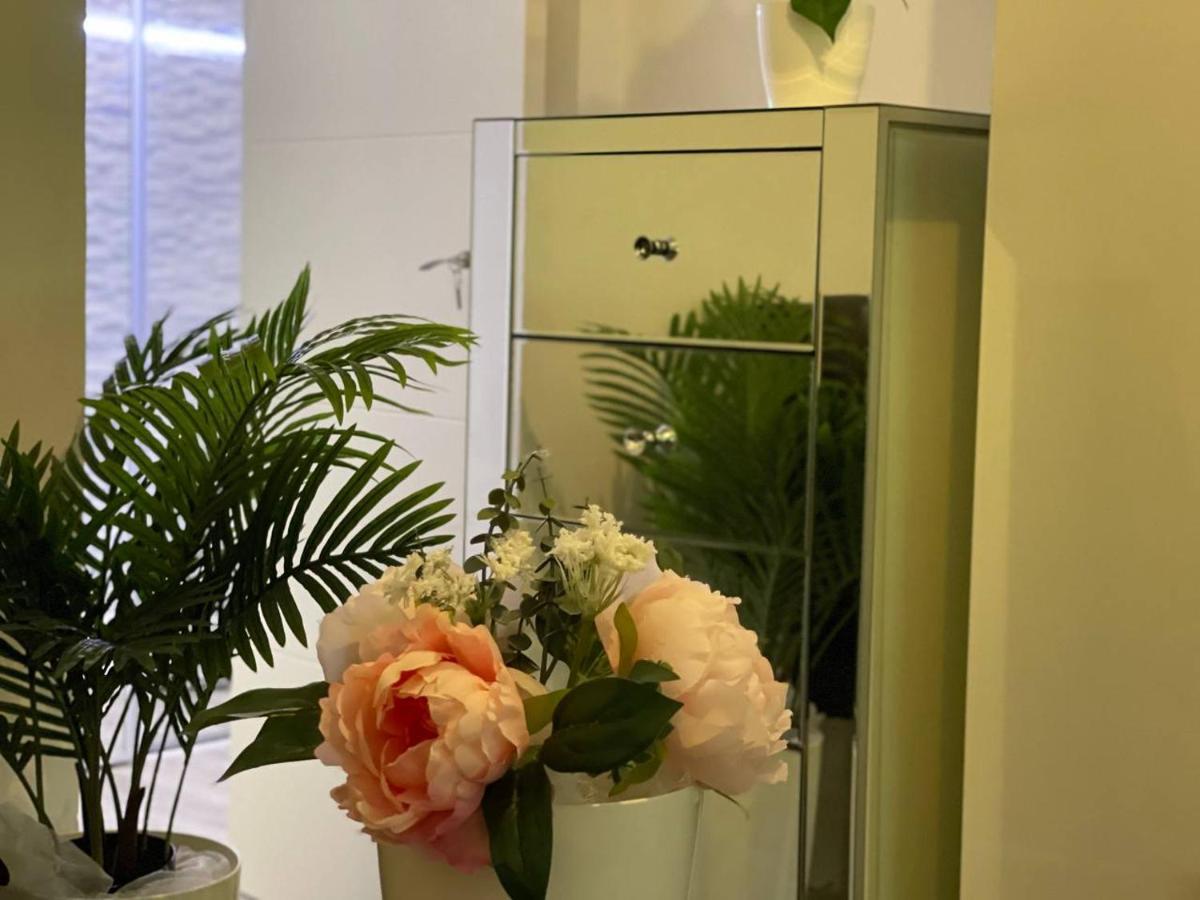 Luxury Room En Madrid Luaran gambar
